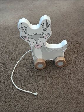 Cute Deer Pull Behind Wooden Baby Toy White/Neutral